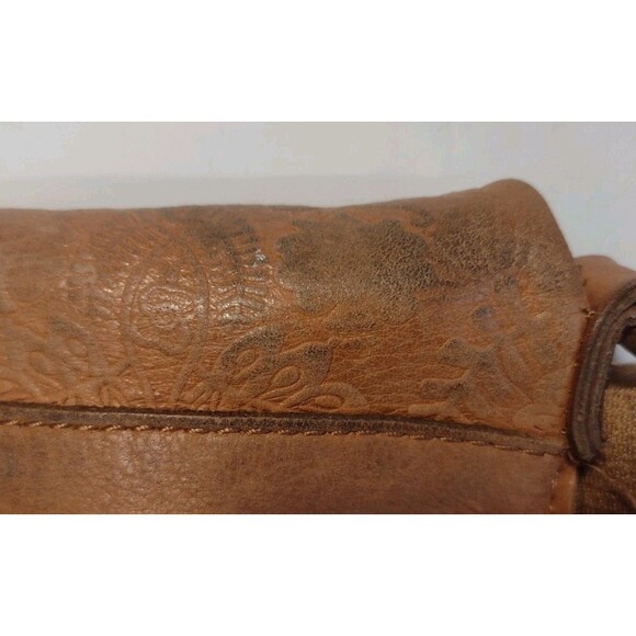 The SAK Women’s Silverlake Leather Crossbody Bag Embossed With Studs - Picture 13 of 16